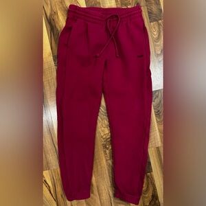 Artizia TNA Cozy Fleece Maroon joggers